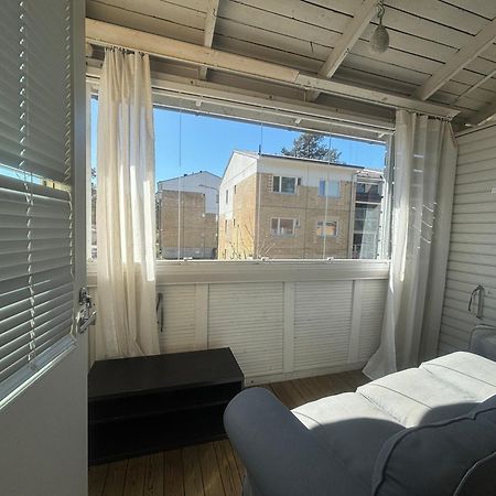 Private Rooms Near Metro, Free Parking,Direct Bus From Airport Helsínquia Exterior foto